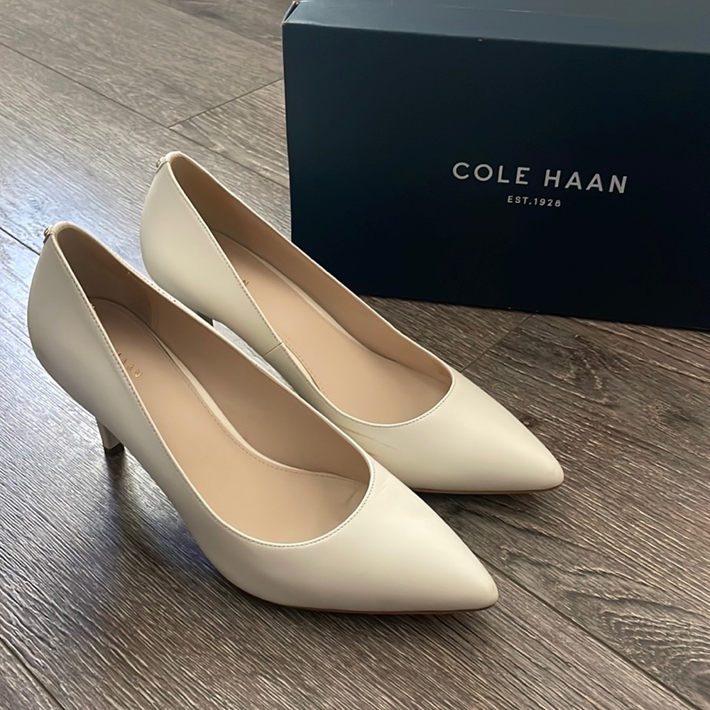 EUC Cole Haan ivory leather Gemma Logo Pump